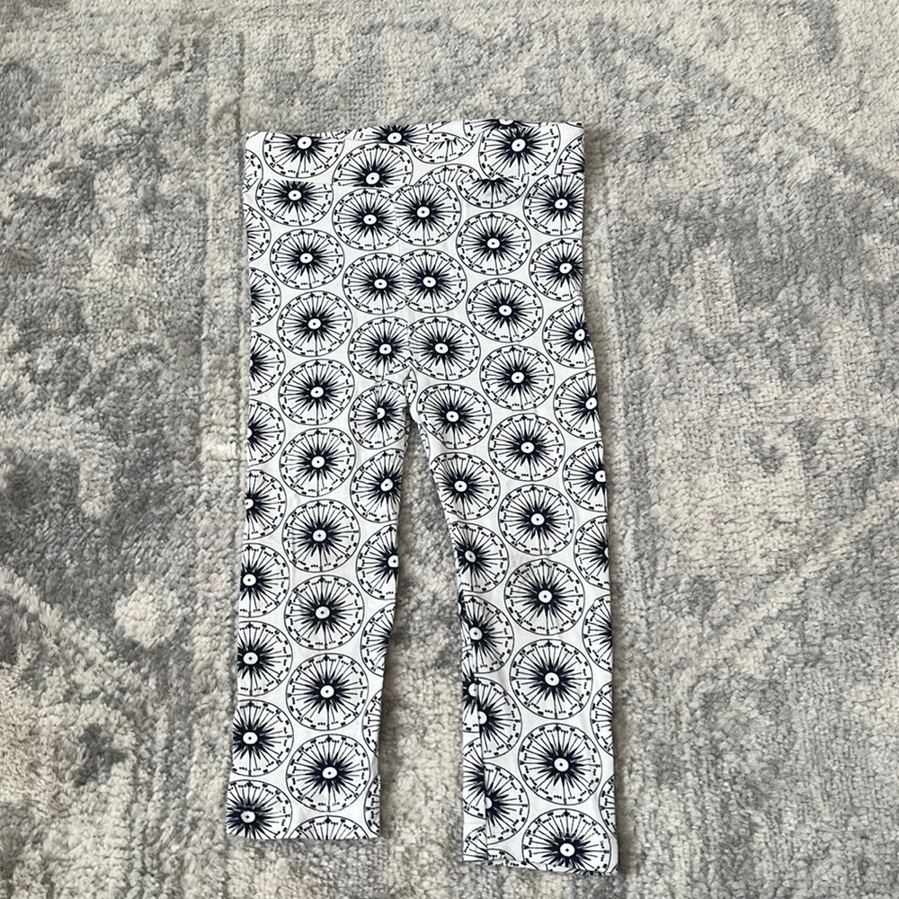 Kate Quinn Leggings